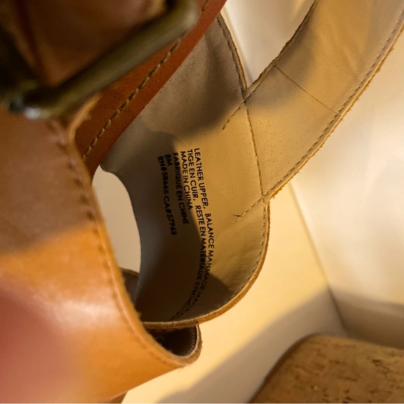 Women’s Wedge Leather Sandals featuring cork heels! 🌟 Women’s size 8 - Picture 6 of 7